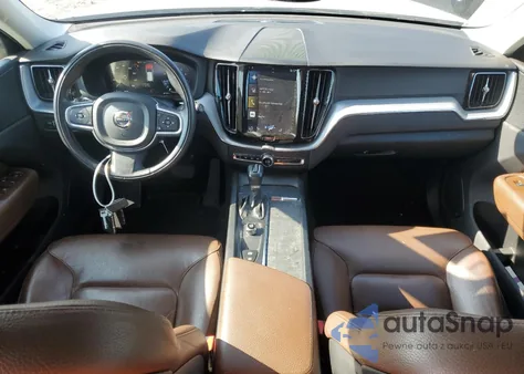 2018 Volvo Xc60 T5 из США, поврежденный, VIN LYV102RK1JB078554